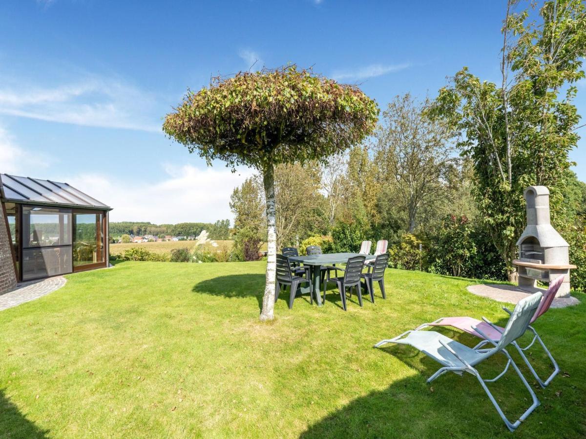 Stunning Holiday Home In Oombergen With Terrace And Garden Zottegem Buitenkant foto